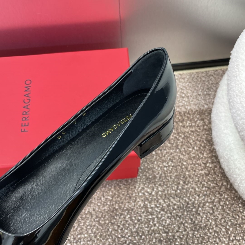 Ferragamo flat shoes